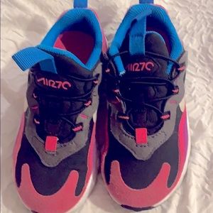 Nike Air 270’s for little girl, gently used